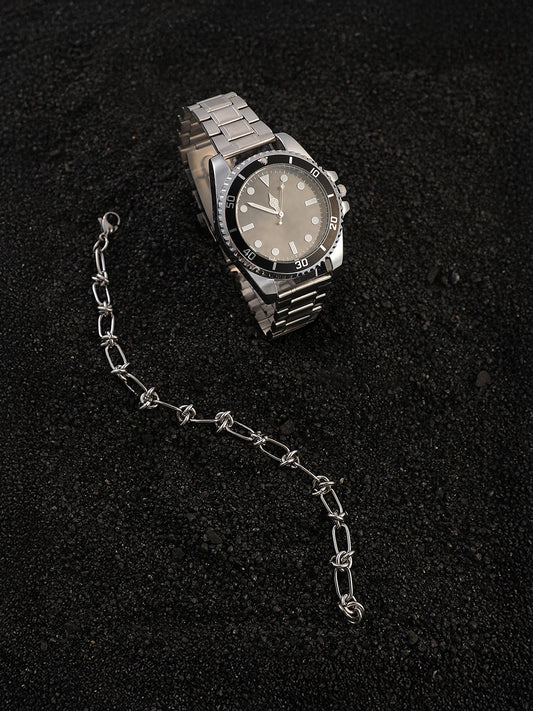 The Ribbed Round Watch With Link Bracelet Combo