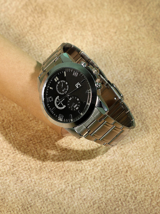 The Explorer's Round Watch - Metallic Silver