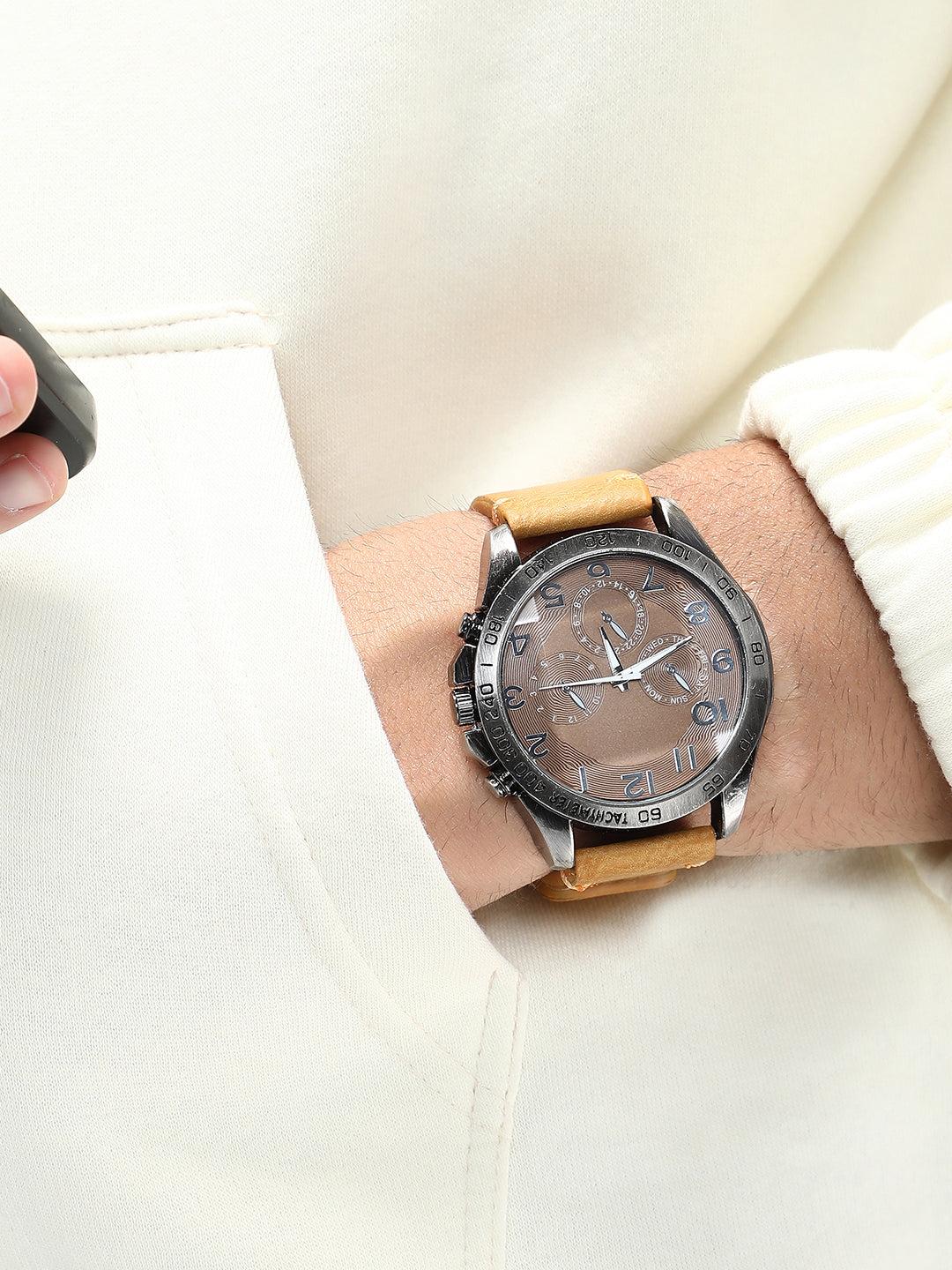 The Peregron Round Watch - Burnt Brown