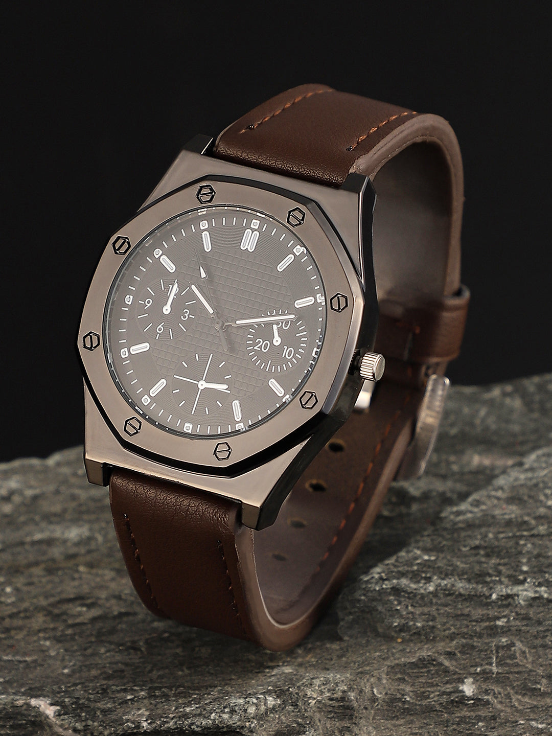 The Drifter's Compass Round Watch - Chocolate Brown
