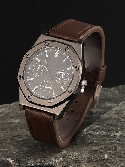 The Drifter's Compass Round Watch - Chocolate Brown