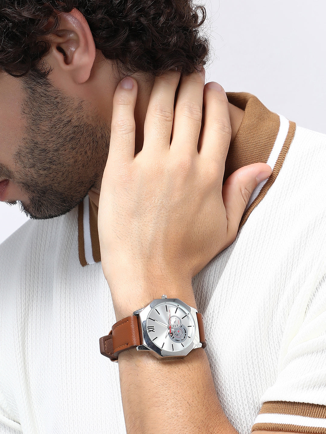 The Formula Leather Round Watch - Metallic Silver