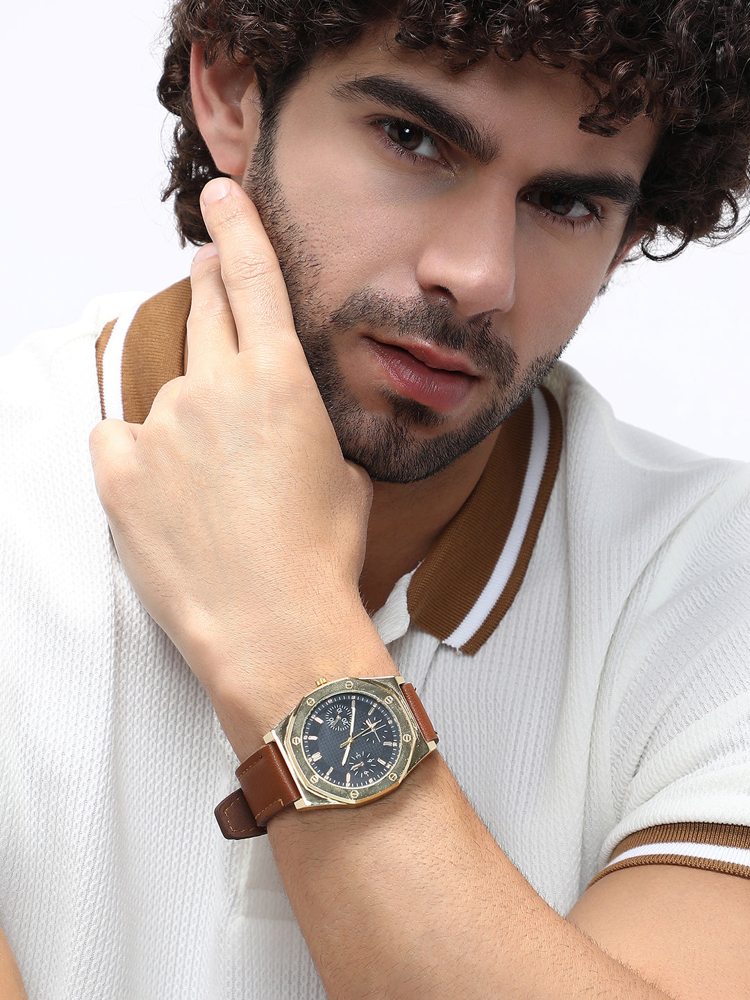 The Torque Compass Round Watch - Chocolate Brown