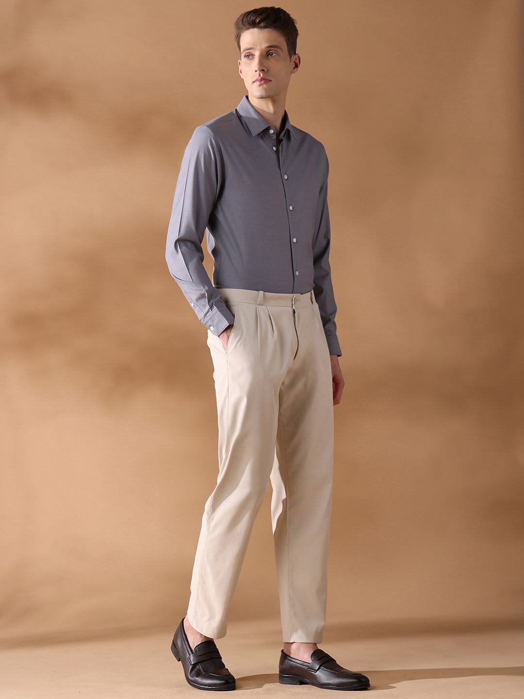 Grey Slim Fit Solid Formal Shirt for Men (FURIO)