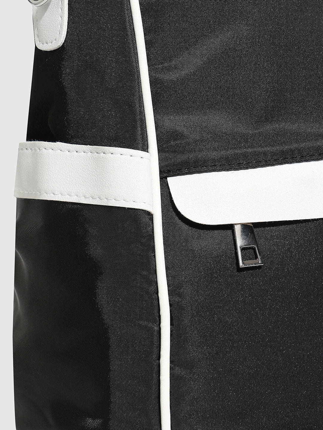 The Urban Contrast Backpack - Carbon Black