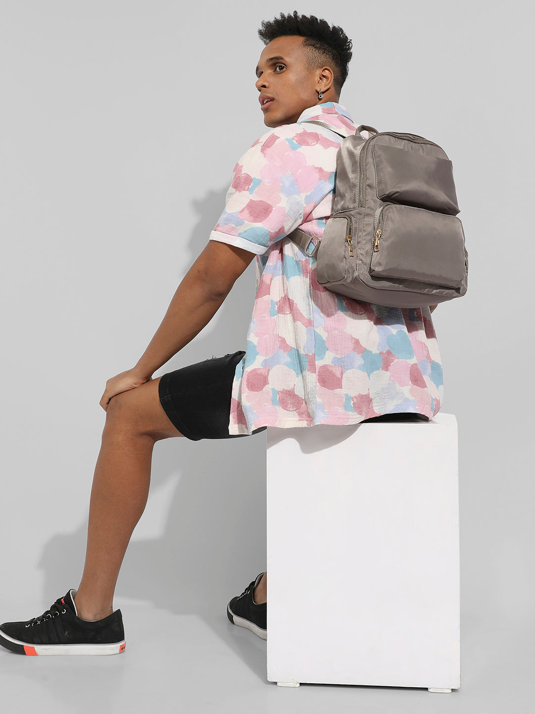 The Urban Essential Backpack - Moon Grey