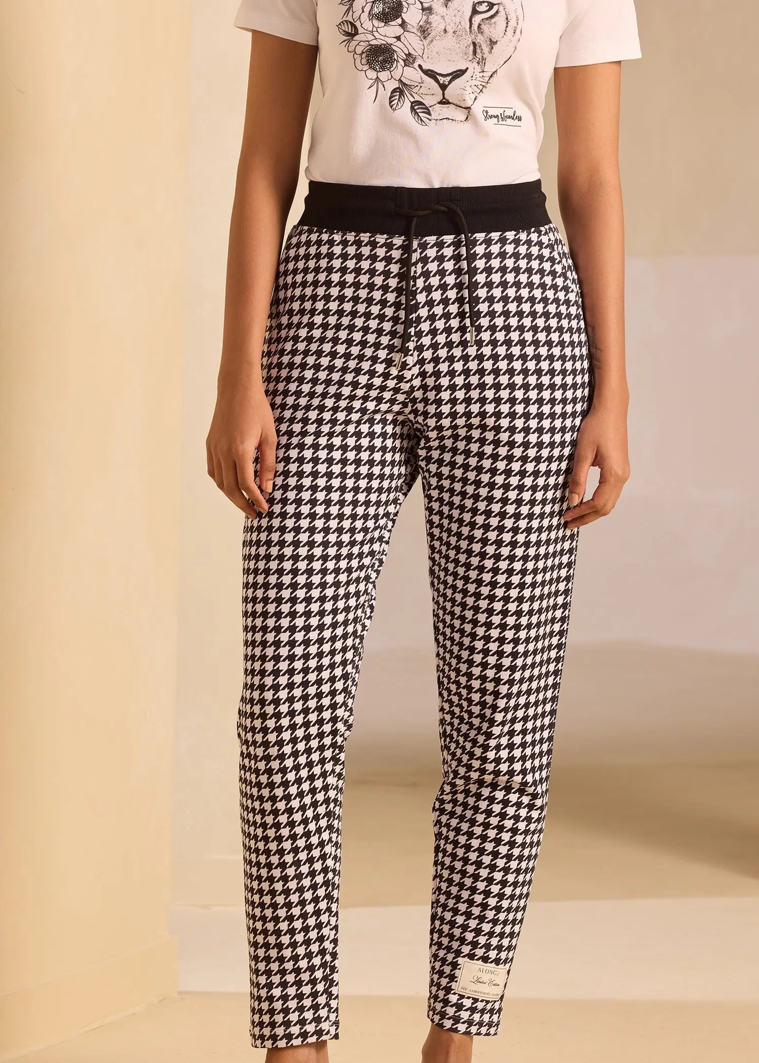 iCotton Houndstooth Tapered Pants Alonge