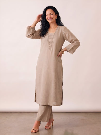 Barara Women's Beige Crochet Detail Straight Kurta Set