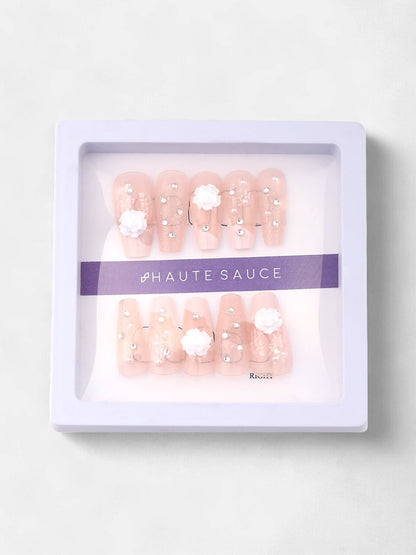 The Amore Press-On Nails - Daisy White