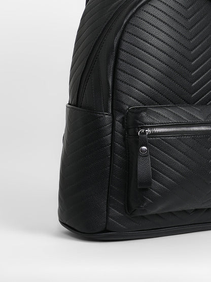 The Chevron Curve Backpack - Onyx Black