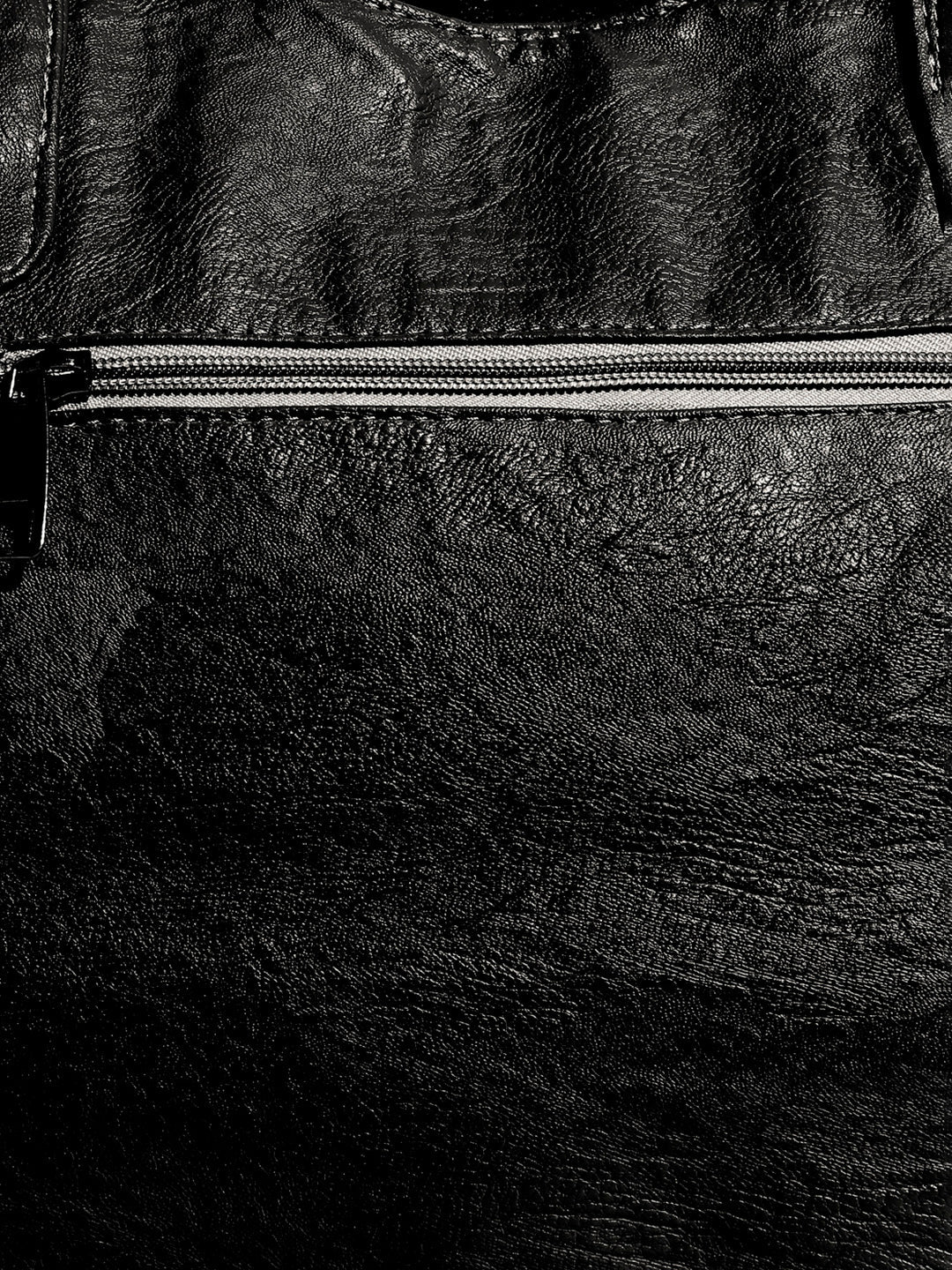 Urban Essential Handbag - Black