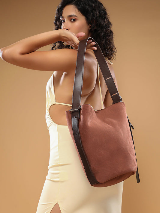 The Bucket Tote Bag With Pouch - Russet Brown
