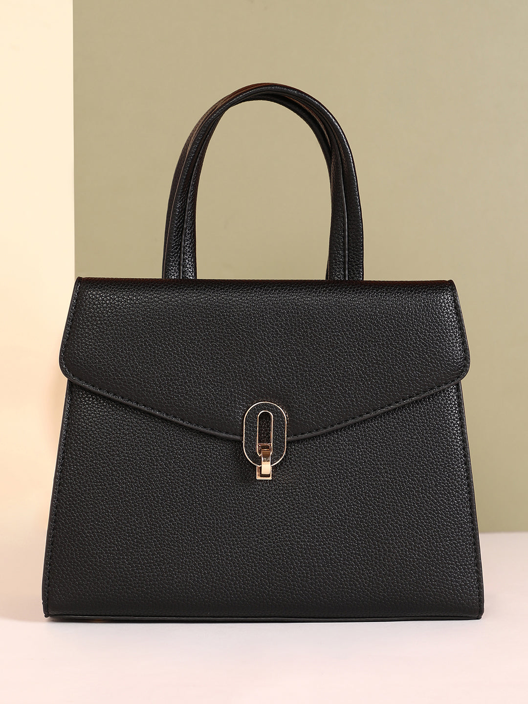 The AuratÃ© Hand Bag - Onyx Black
