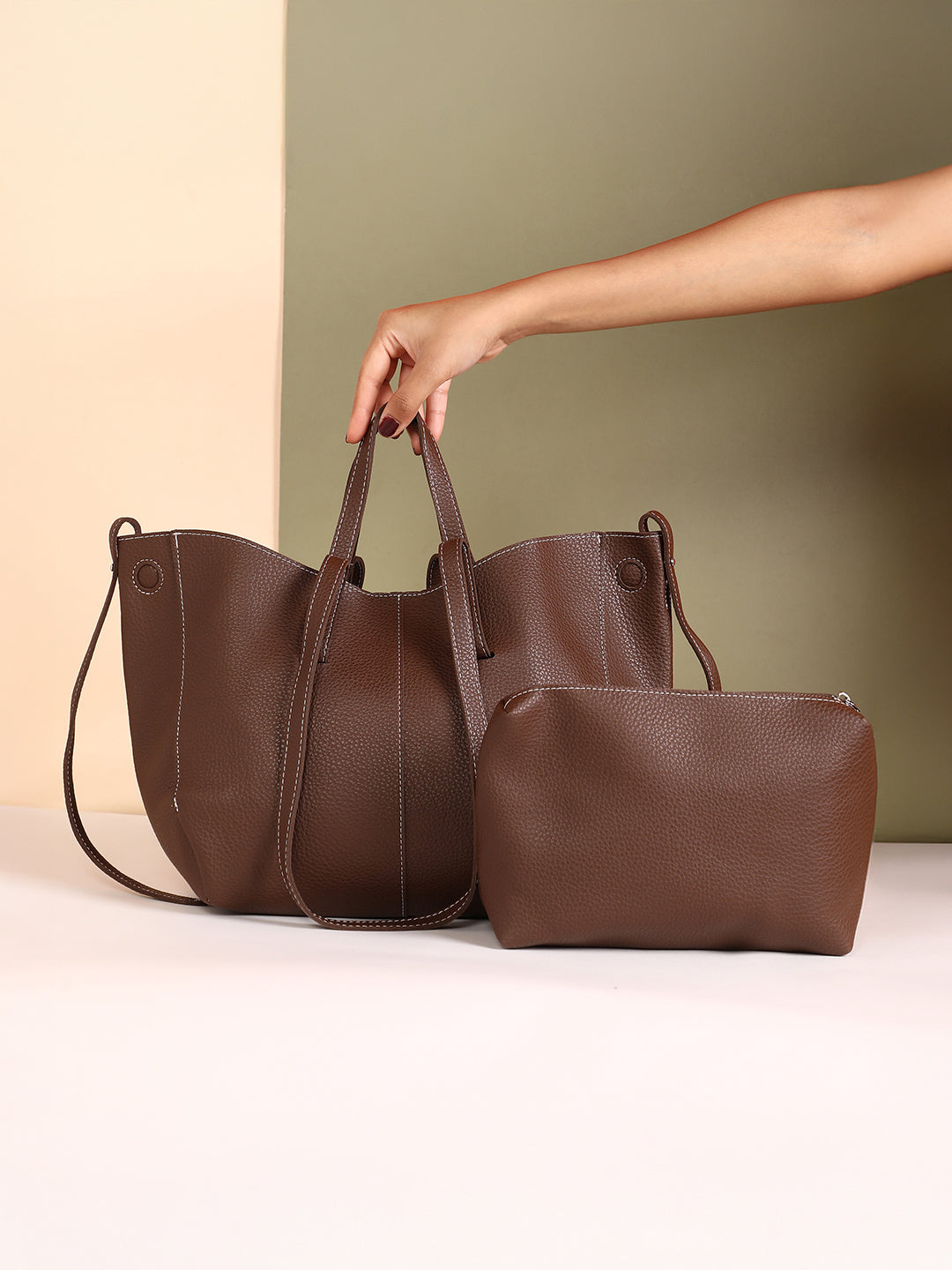 The Medium IllumÃ© Tote Bag With Pouch - Chocolate Brown
