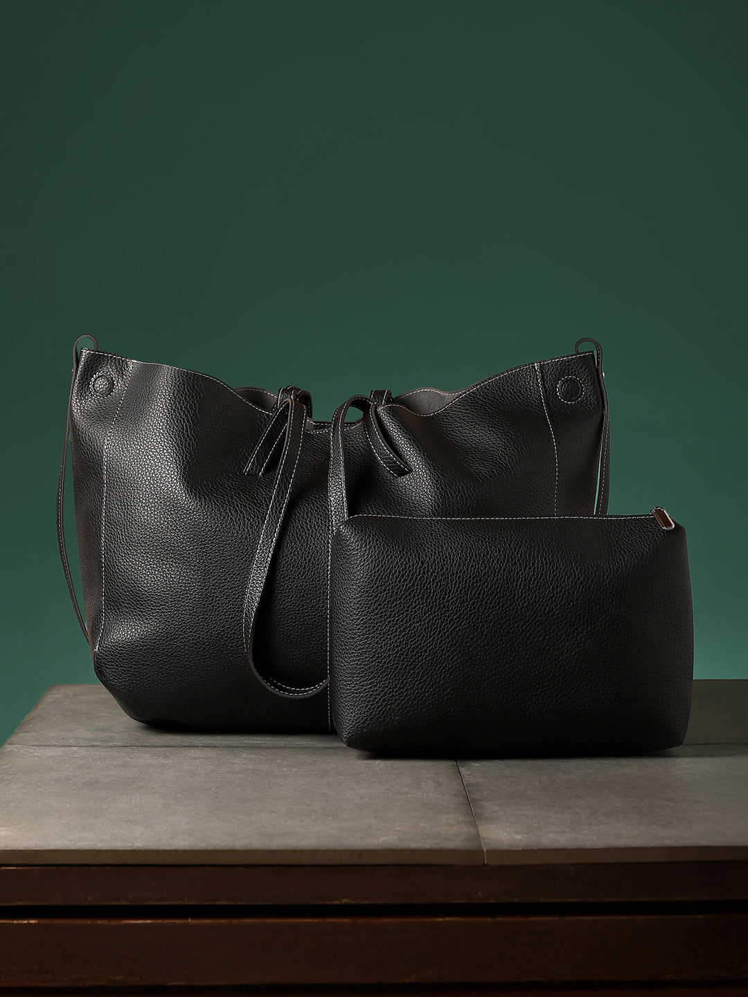 The Large IllumÃ© Tote Bag With Pouch - Onyx Black