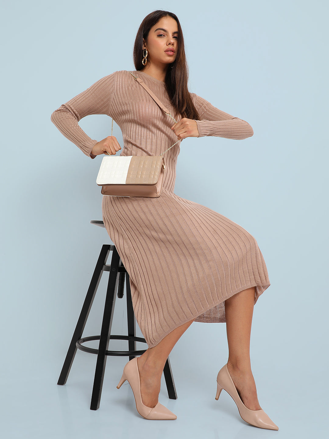 Contrast Flap Sling Bag - White & Beige