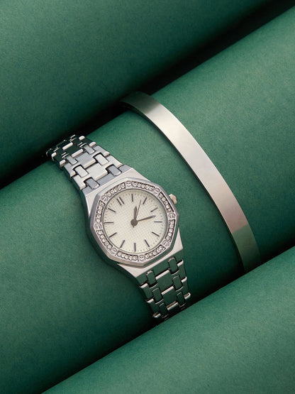 The Aetheria Cushion Watch With Bracelet Combo