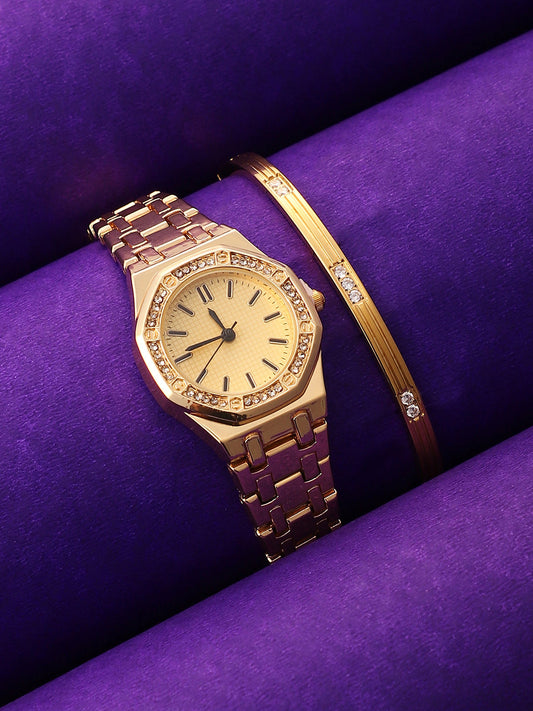 The Aetheria Cushion Watch With Bracelet Combo