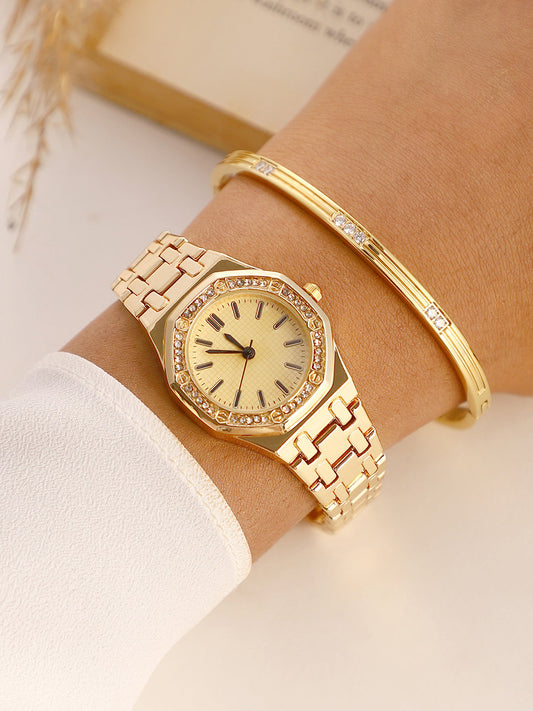 The Aetheria Cushion Watch With Bracelet Combo