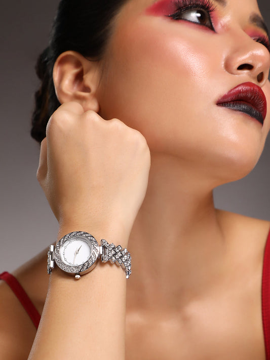 Embellished Chain Round Watch