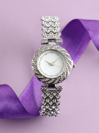 Embellished Chain Round Watch