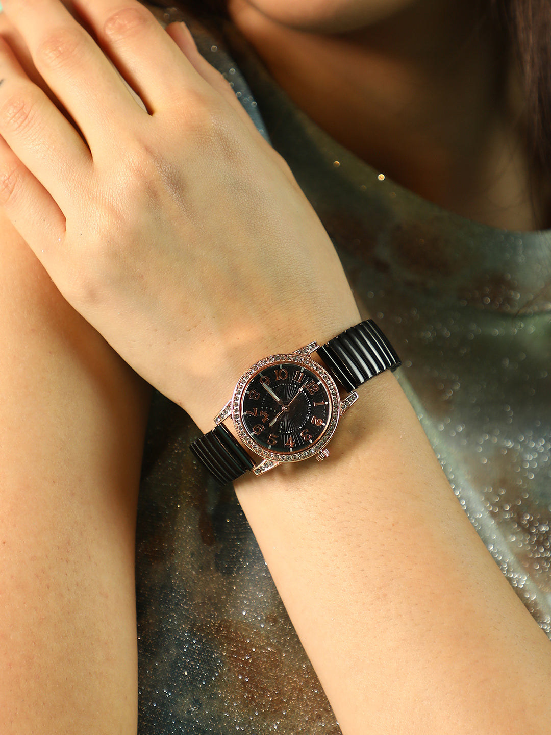 The Ribbed Round Watch