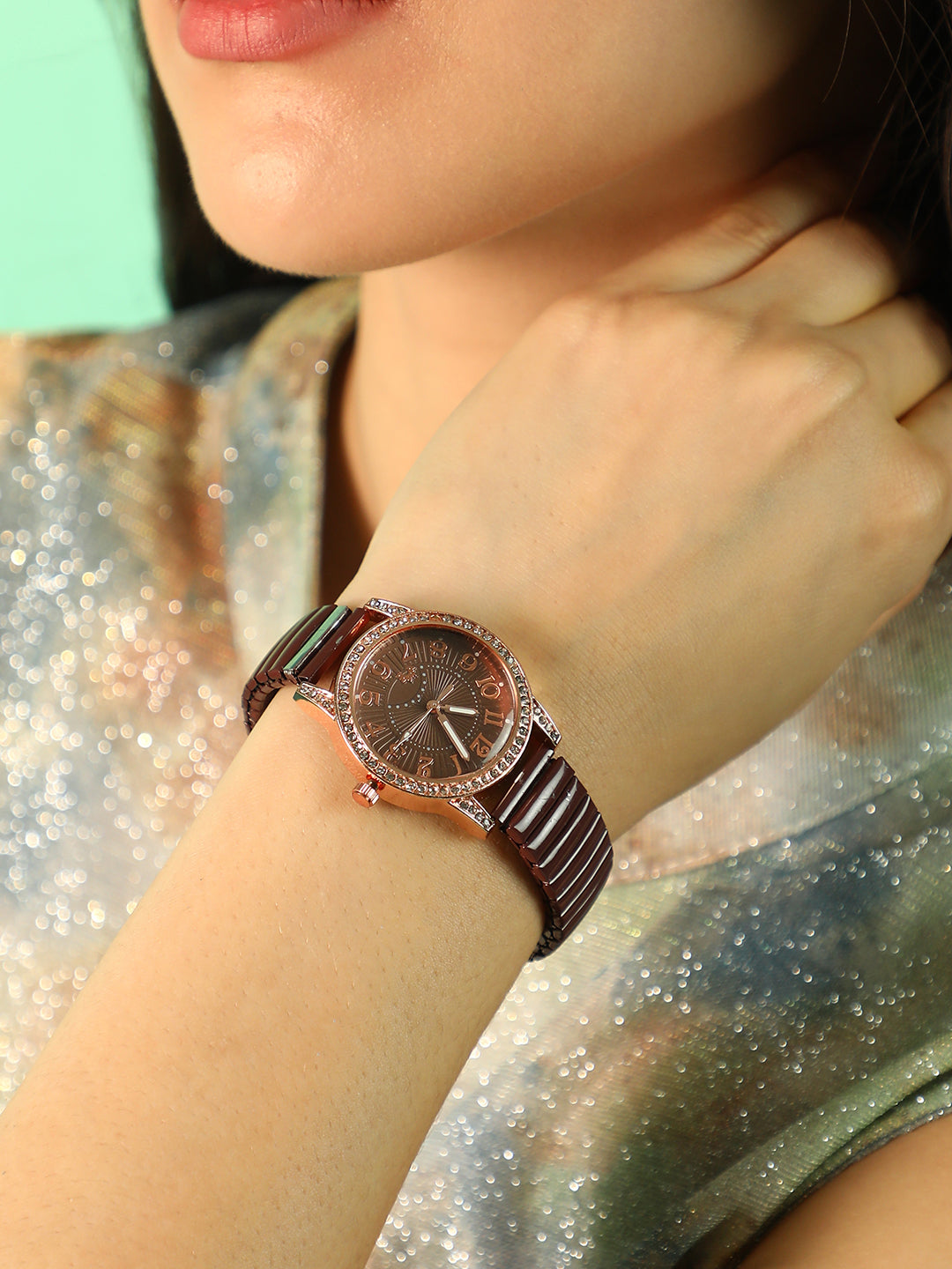 The Ribbed Round Watch