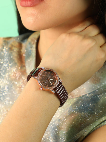 The Ribbed Round Watch