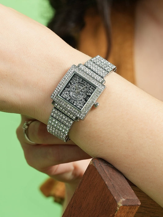 The Embellished Geometric Round Watch - Crystal Silver