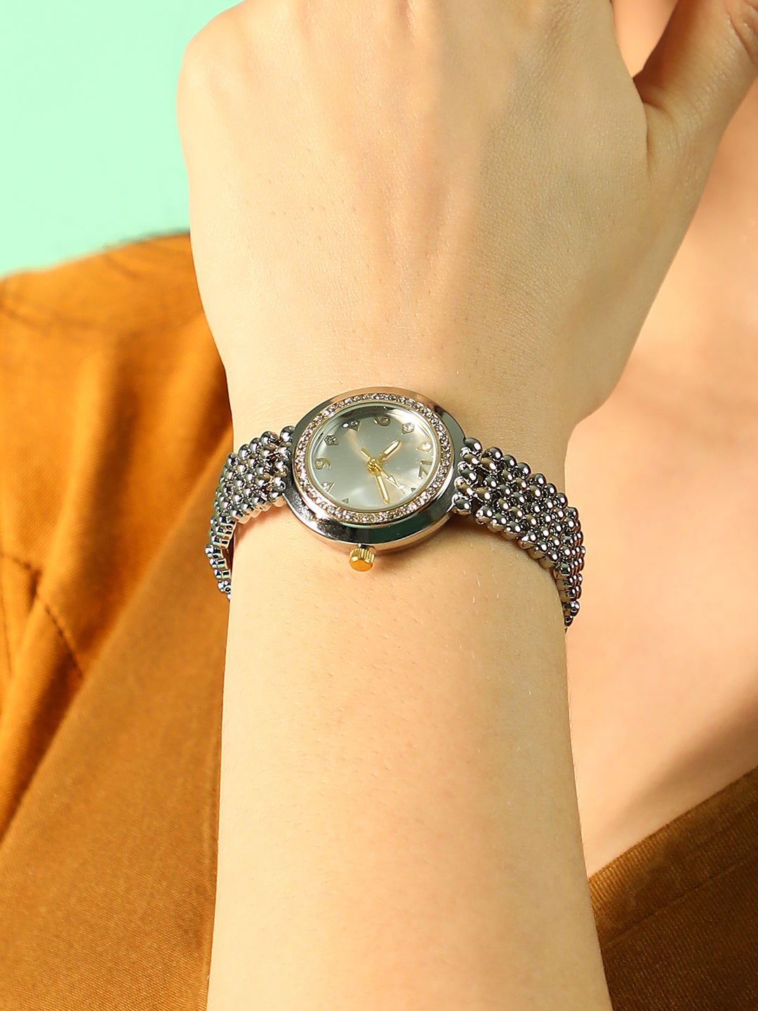 The Dotted Round Watch