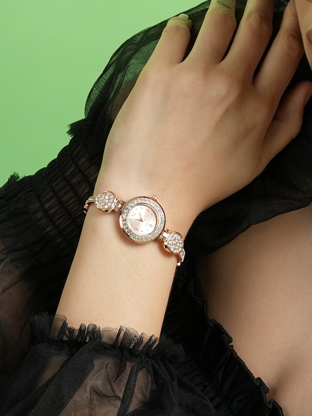 The Embellished Leaf Round Watch - Champayne Gold