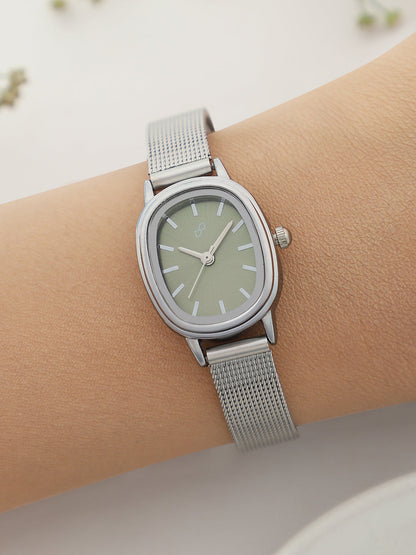 The Cosmopolis Mesh Rectangular Watch - Olive Green