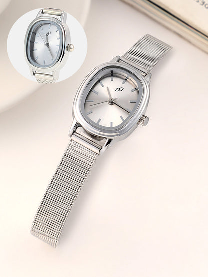 The Cosmopolis Mesh Rectangular Watch - Metallic Silver