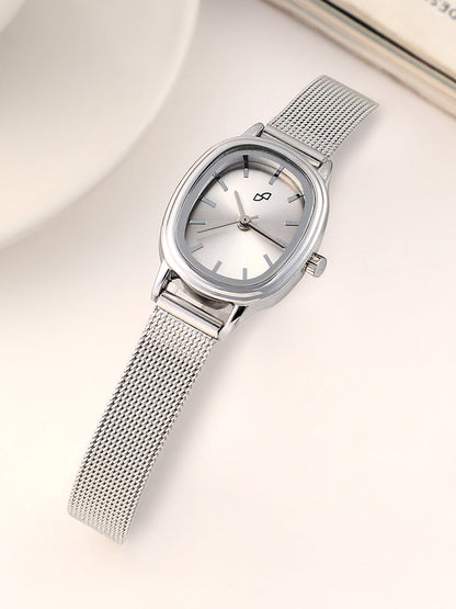 The Cosmopolis Mesh Rectangular Watch - Metallic Silver