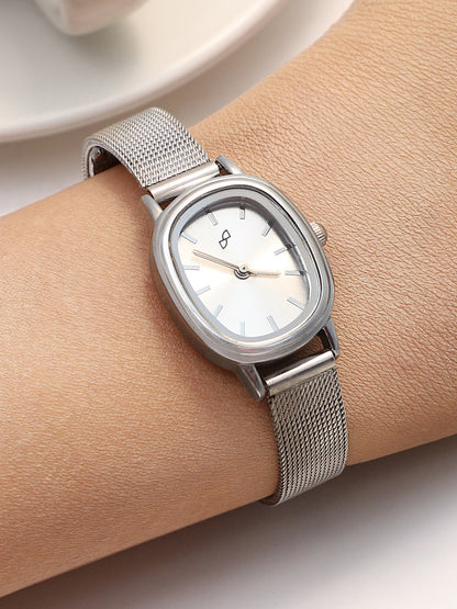 The Cosmopolis Mesh Rectangular Watch - Metallic Silver