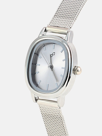 The Cosmopolis Mesh Rectangular Watch - Metallic Silver
