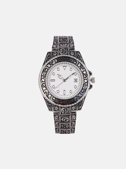 The Antique Embossed Round Watch - Chalice Silver