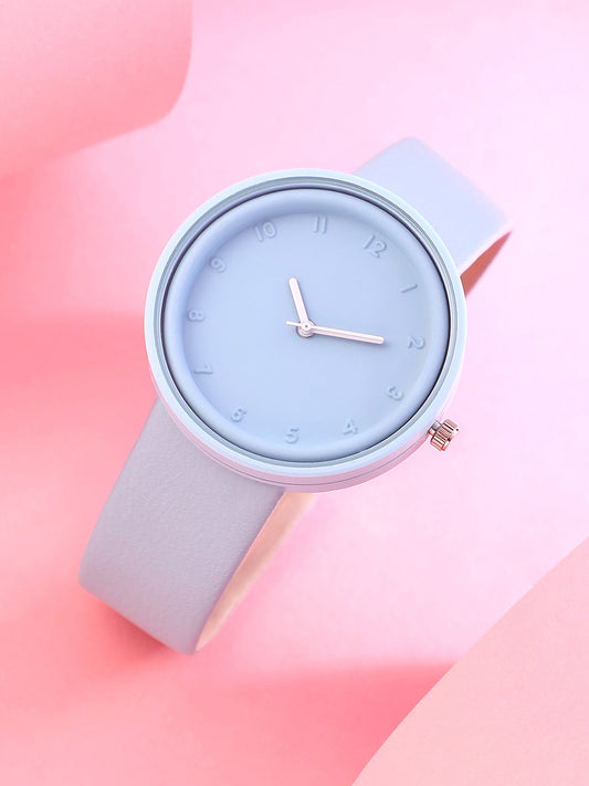 The Off-Duty Round Watch - Powder Blue