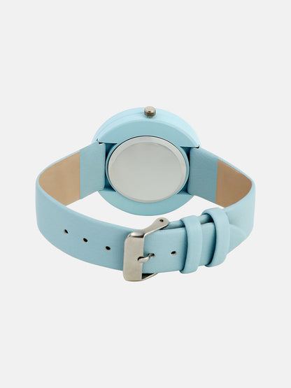 The Off-Duty Round Watch - Powder Blue