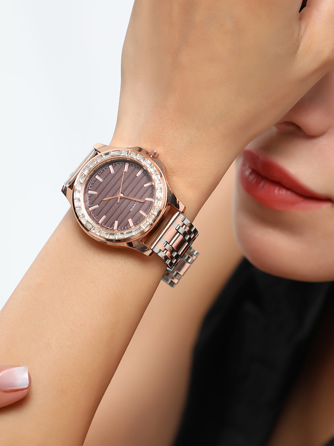 The Orbitra Round Watch