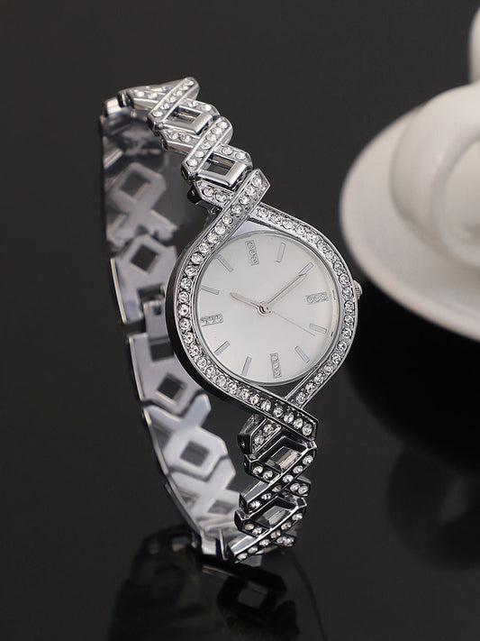 The Bijou Braided Round Watch - Metallic Silver