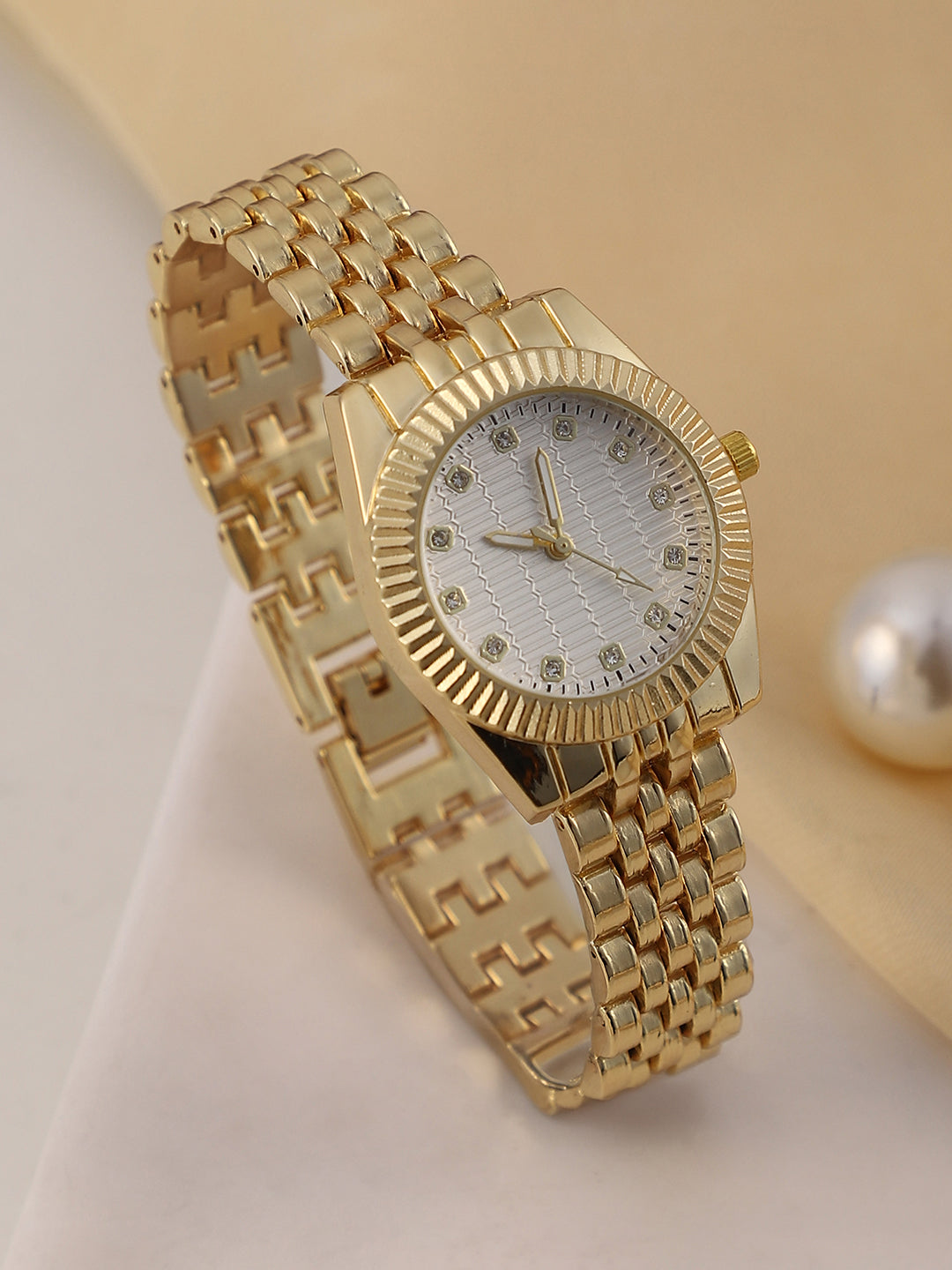 The Ribbed H-Link Round Watch