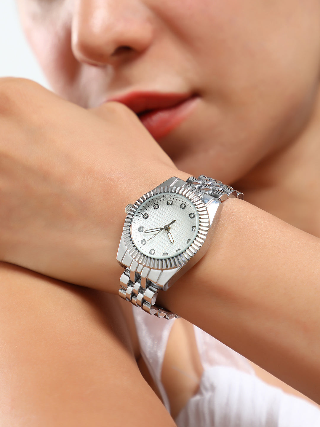 The Ribbed H-Link Round Watch