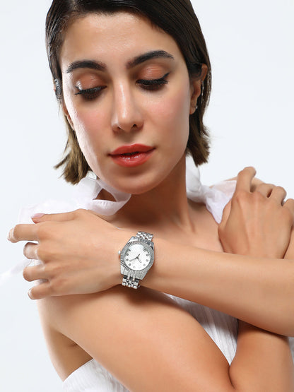 The Ribbed H-Link Round Watch