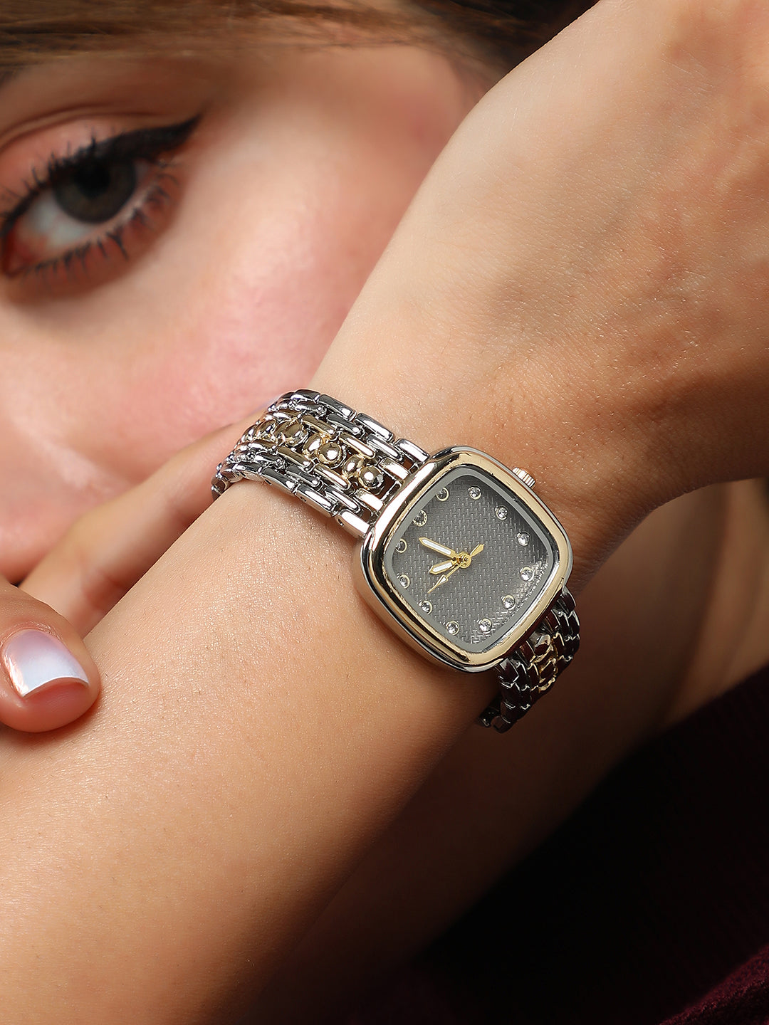 The Amune Square Watch