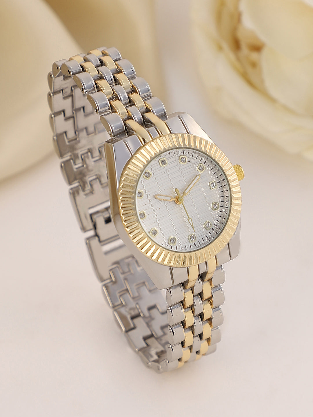 The Ribbed H-Link Round Watch