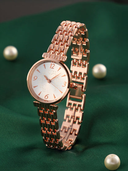 The Noe  Round Watch