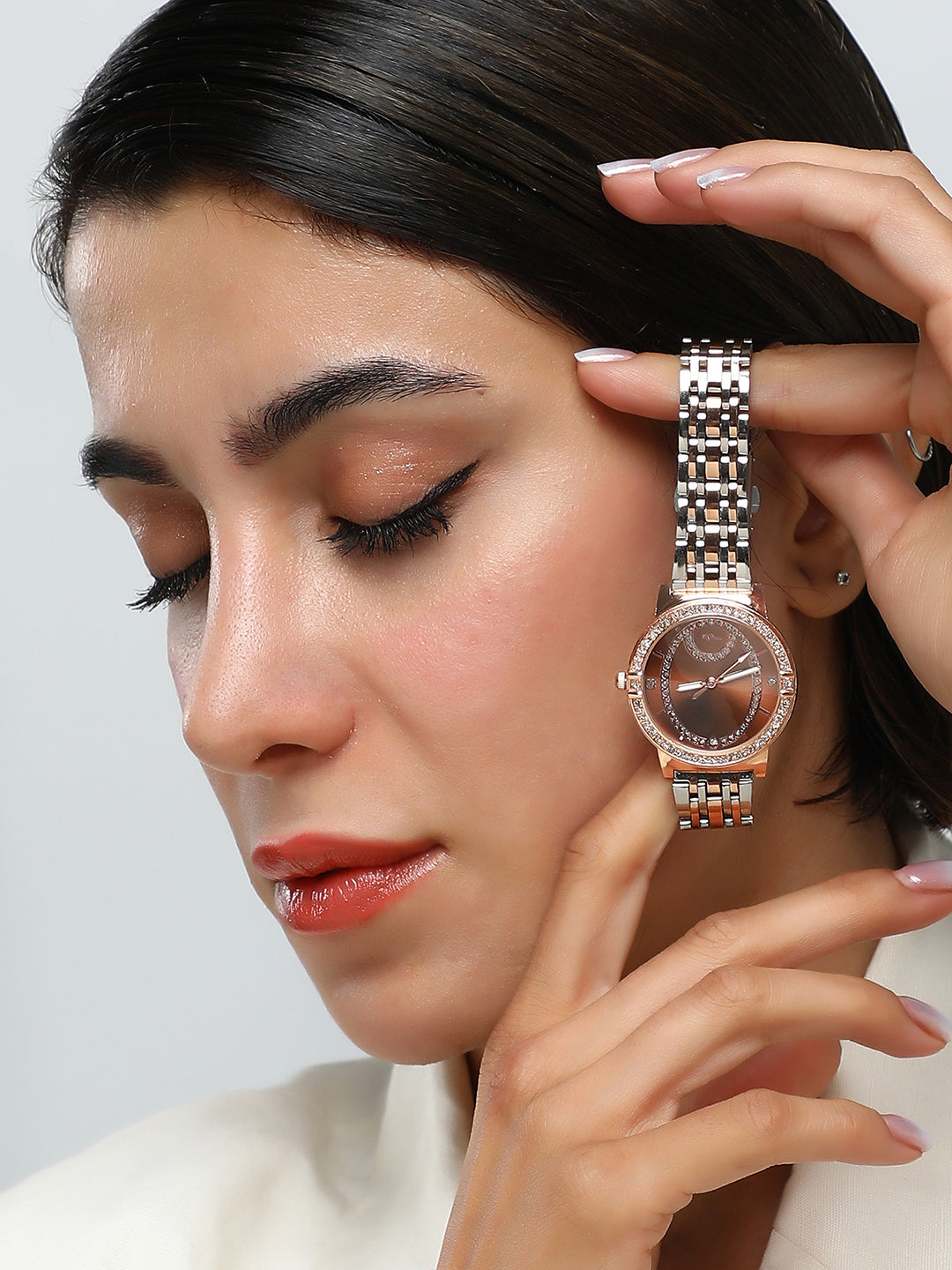 The Veloce Round Watch