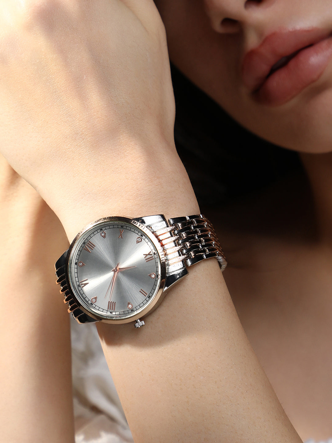 The Roman Daytime Round Watch - Rose Gold & Metallic Silver