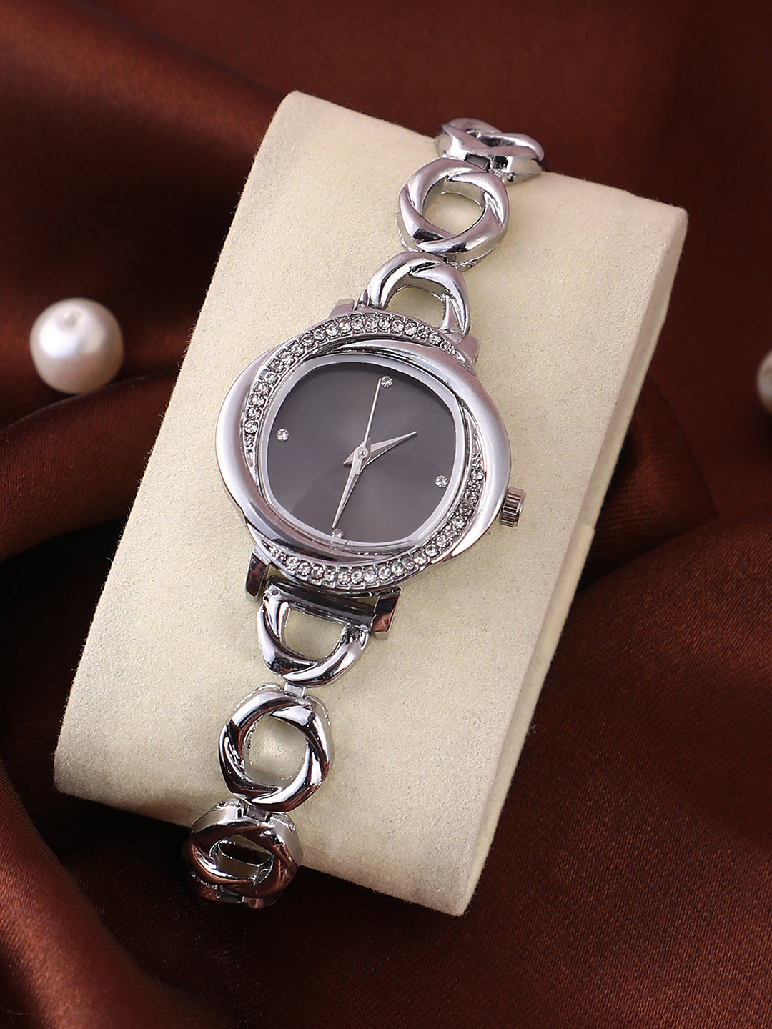 The Luraith-Gem Round Watch - Metallic Silver